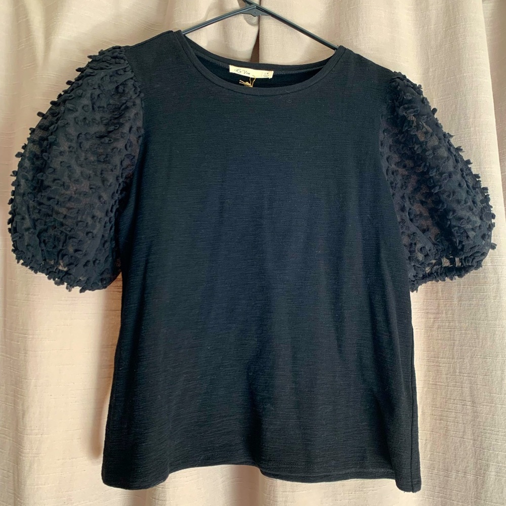 Black puff sleeve top